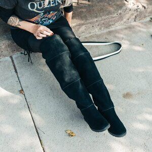 UGG Classic Femme Over-The-Knee Sheepskin-Lined Suede Boots Black Size 8